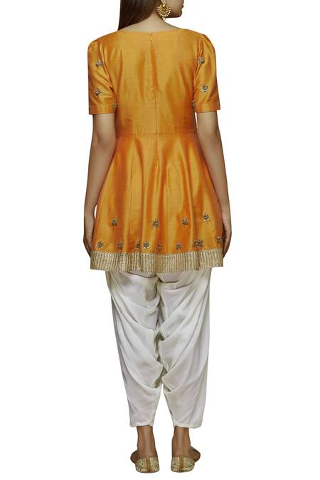 Shop Ranian Orange Net, Silk Blend Round Embellished Kurta Set at Aza Fashions Shop_Ranian_Orange Net, Silk Blend Round Embellished Kurta Set _at_Aza_Fashions
