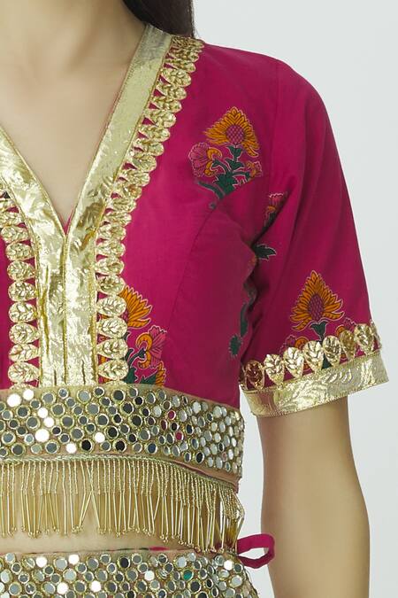 Buy Kunwarani Ritu Pink Muslin V Neck Printed Lehenga Set Buy_Kunwarani Ritu_Pink Muslin V Neck Printed Lehenga Set