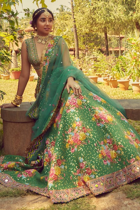 Aza on Instagram: “@masoomminawala vouches for this vibrant fuchsia lehenga  set with a sweetheart neckline… | Bridal outfits, Designer lehenga choli,  Indian dresses