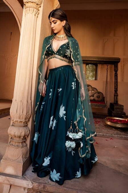 Seeaash_Green Modal Satin, Tulle Net Floral Motifs V Neck Lily Print Lehenga Set_Online_at_Aza_Fashions