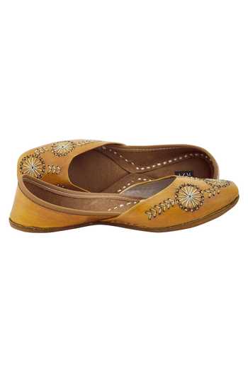 Nayaab By Aleezeh Yellow Embroidered Handcrafted Juttis Online at Aza Fashions Nayaab By Aleezeh_Yellow Embroidered Handcrafted Juttis_Online_at_Aza_Fashions