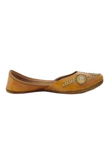 Buy Nayaab By Aleezeh Yellow Embroidered Handcrafted Juttis Online at Aza Fashions Buy_Nayaab By Aleezeh_Yellow Embroidered Handcrafted Juttis_Online_at_Aza_Fashions