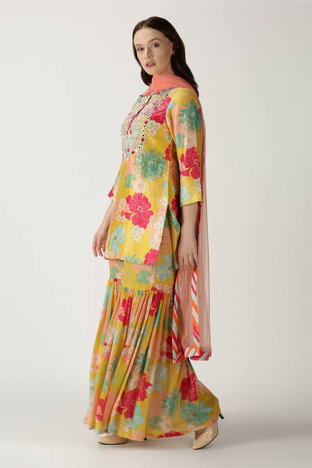 Buy Archana Shah Yellow Kurta And Pant Crepe Silk Dupatta Net Printed Sharara Set Online at Aza Fashions Buy_Archana Shah_Yellow Kurta And Pant Crepe Silk Dupatta Net Printed Sharara Set _Online_at_Aza_Fashions