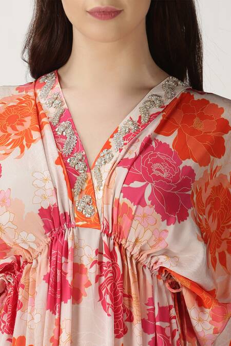 Archana Shah White Crepe Silk Printed Kaftan at Aza Fashions Archana Shah_White Crepe Silk Printed Kaftan _at_Aza_Fashions