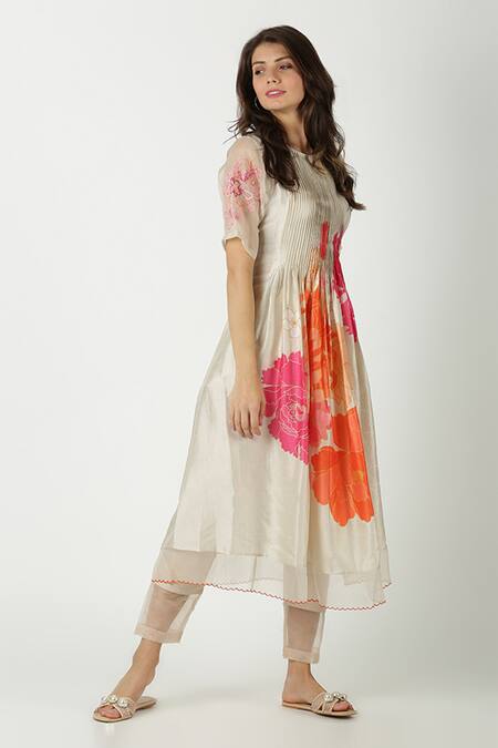 Archana Shah White Bemberg Silk Printed Kurta Online at Aza Fashions Archana Shah_White Bemberg Silk Printed Kurta _Online_at_Aza_Fashions