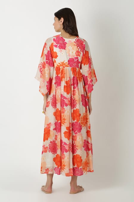 Shop Archana Shah White Crepe Silk Printed A-line Dress at Aza Fashions Shop_Archana Shah_White Crepe Silk Printed A-line Dress _at_Aza_Fashions