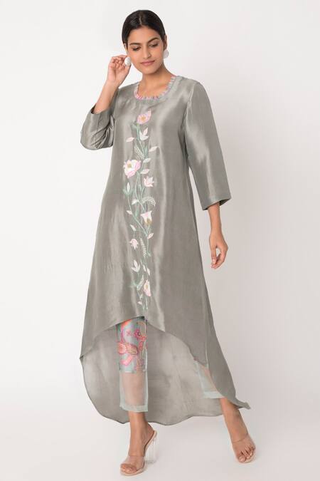 Archana Shah Grey Blended Silk Embroidered Kurta And Pant Set 