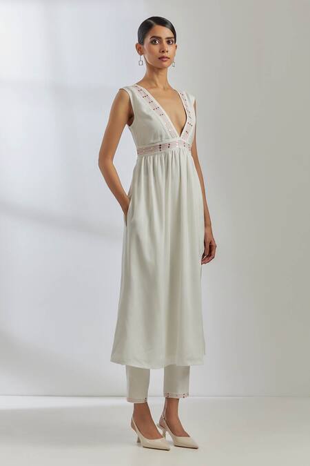 The Indian Cause_White Silk Sequin Plunge V Neck Sirgus Kurta And Pant Set_Online_at_Aza_Fashions