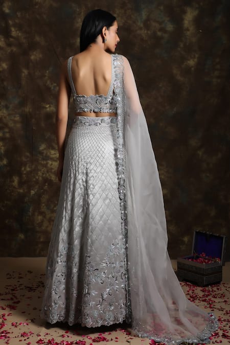 Niamh By Kriti Cutdana Embroidered Bridal Lehenga Set 