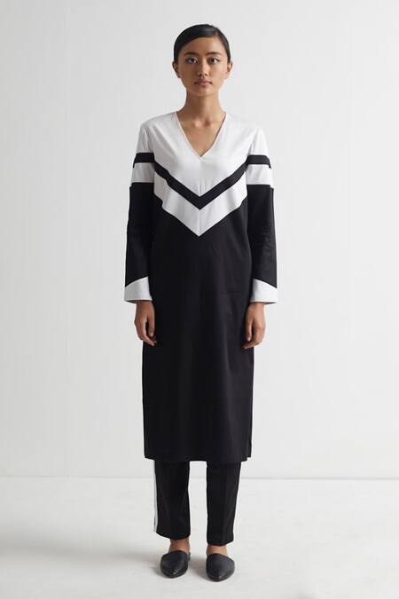 Buy_Kshitij Jalori_Black Cotton Satin Lycra Colorblock Kurta And Pant Set_Online_at_Aza_Fashions