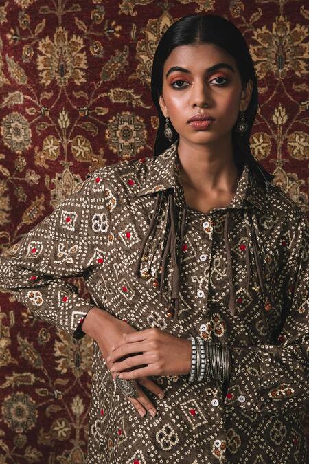 Sonam Luthria Green Rayon Bandhani Shirt Collar Tassel Detailing And Pant Set Online at Aza Fashions Sonam Luthria_Green Rayon Bandhani Shirt Collar Tassel Detailing And Pant Set_Online_at_Aza_Fashions