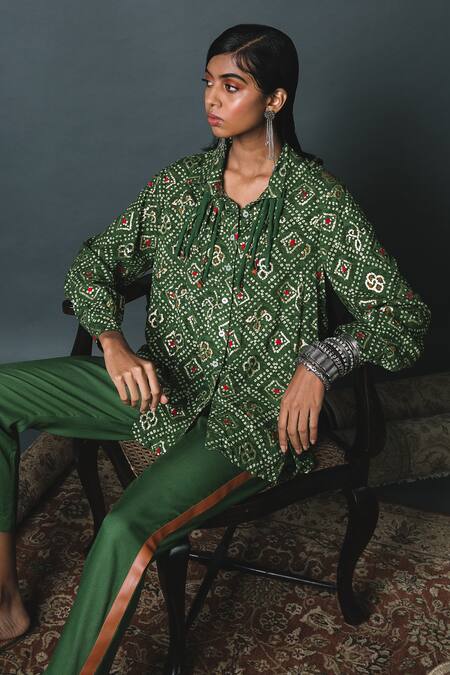 Buy_Sonam Luthria_Green Rayon Bandhani Shirt Collar Print And Pant Set_Online_at_Aza_Fashions
