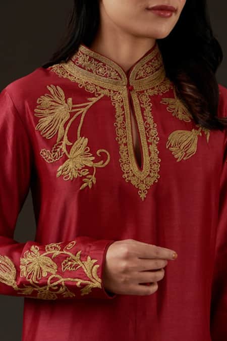Balance By Rohit Bal_Red Cotton, Chanderi Floral Mandarin Collar Embroidered Kurta Set _Online_at_Aza_Fashions