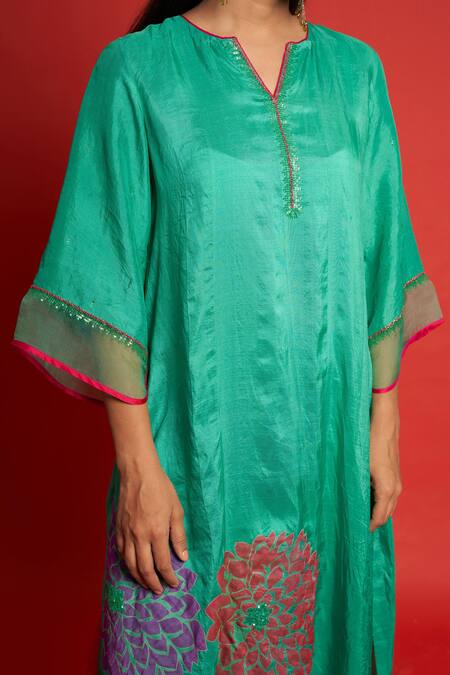 Priti Prashant Green Mulberry Silk Sequin Notched Balsam Floral Motifs Kurta And Pant Set at Aza Fashions Priti Prashant_Green Mulberry Silk Sequin Notched Balsam Floral Motifs Kurta And Pant Set _at_Aza_Fashions