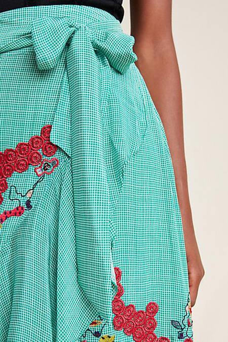 Buy Bhanuni By Jyoti Green Viscose Crepe Embroidered Skirt Online at Aza Fashions Buy_Bhanuni By Jyoti_Green Viscose Crepe Embroidered Skirt _Online_at_Aza_Fashions