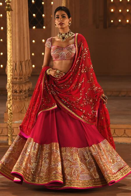 Reynu Taandon_Pink Georgette Sweetheart Neck Embroidered Bridal Lehenga Set _Online_at_Aza_Fashions
