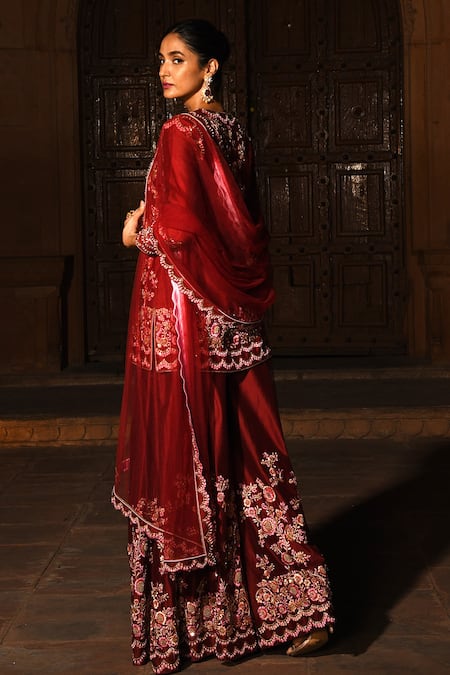 Shop Reynu Taandon Red Chanderi Silk Notched Kurta Set at Aza Fashions Shop_Reynu Taandon_Red Chanderi Silk Notched Kurta Set _at_Aza_Fashions