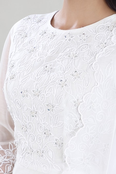 Asaga_White Anarkali Chanderi Silk, Cotton Pant Mul Cotton Dupatta Organza Set _Online_at_Aza_Fashions