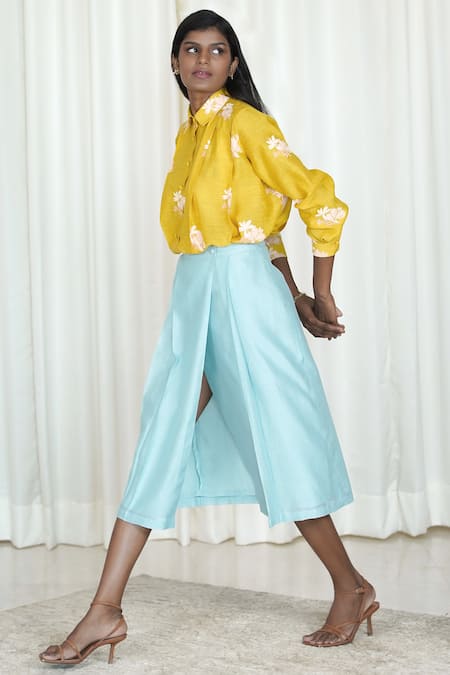 Shiori_Yellow Slub Chanderi Embroidery Spread Collar Printed Pleated Shirt _Online_at_Aza_Fashions