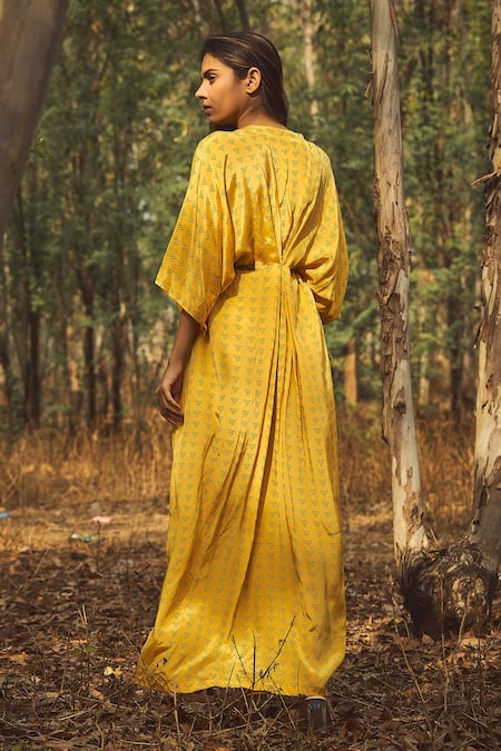 Shop Baise Gaba Yellow Natural Crepe Geometric Motifs V Neck Dimday Kaftan at Aza Fashions Shop_Baise Gaba_Yellow Natural Crepe Geometric Motifs V Neck Dimday Kaftan _at_Aza_Fashions
