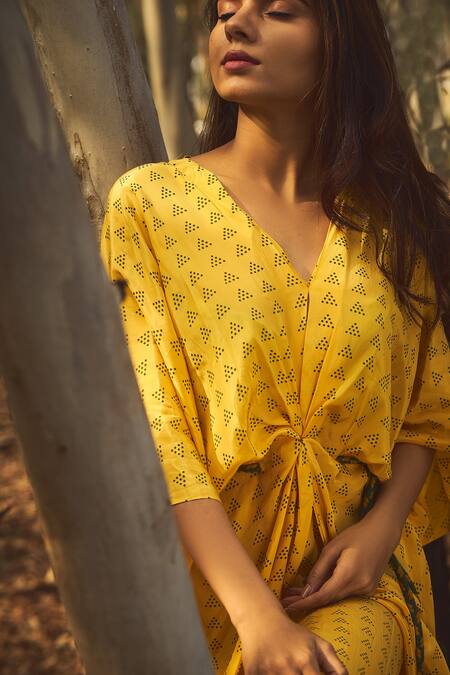 Baise Gaba Yellow Natural Crepe Geometric Motifs V Neck Dimday Kaftan at Aza Fashions Baise Gaba_Yellow Natural Crepe Geometric Motifs V Neck Dimday Kaftan _at_Aza_Fashions