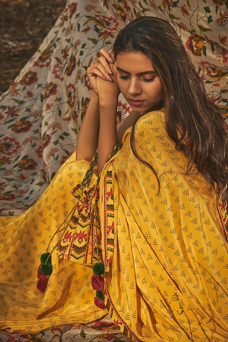Shop_Baise Gaba_Yellow Natural Crepe Geometric Motifs Santolina Saree _Online_at_Aza_Fashions