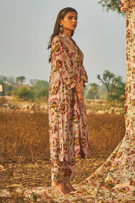 Baise Gaba_Grey Chanderi Floral Motifs V Neck Siroi Lily Kurta_Online_at_Aza_Fashions