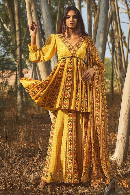 Baise Gaba Oleander Kurta & Gharara Set 