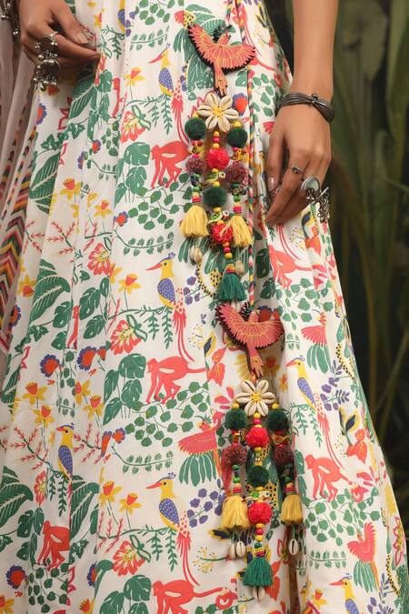 Baise Gaba_White Modal Satin Floral Sweetheart Neck Printed Lehenga Set_at_Aza_Fashions