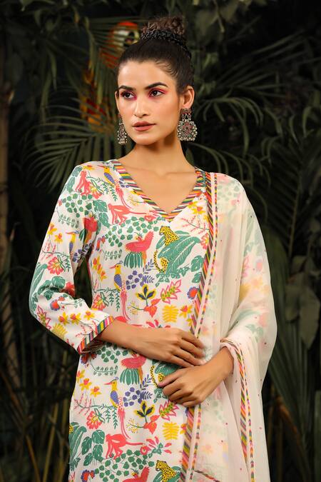 Shop_Baise Gaba_White Kurta And Pant Modal Satin Dupatta Chiffon Floral V Neck Printed Set_Online_at_Aza_Fashions