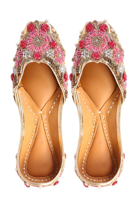 5Elements Gold Embroidered Floral Juttis 