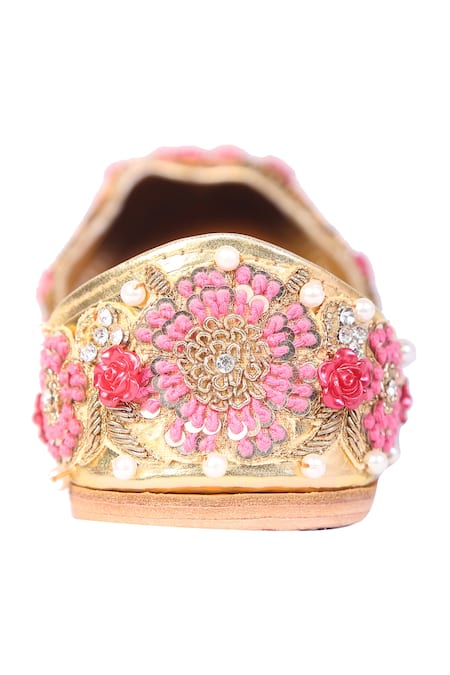 5elements Gold Floral Embroidered Juttis at Aza Fashions 5elements_Gold Floral Embroidered Juttis _at_Aza_Fashions