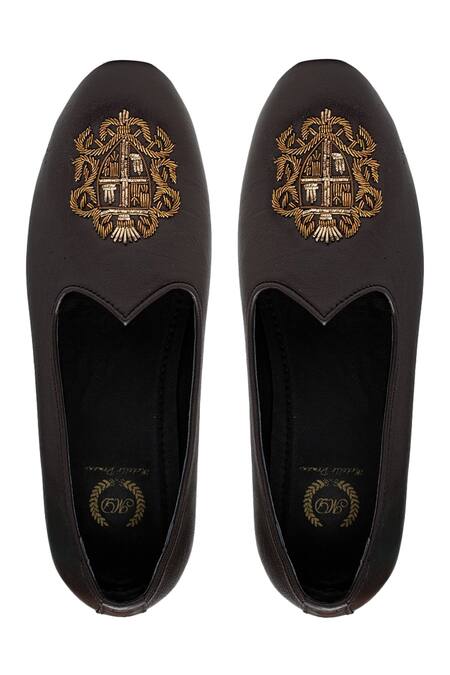 Domani Black Handcrafted Embroidered Juttis Online at Aza Fashions Domani_Black Handcrafted Embroidered Juttis _Online_at_Aza_Fashions