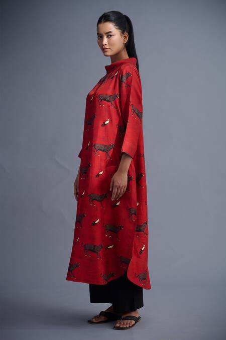 Taika By Poonam Bhagat_Red Tunic  Blended Silk Printed Birds Collared Neck And Pant Set _Online_at_Aza_Fashions