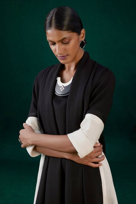 Ampm_Black Saba Wool Throw_at_Aza_Fashions