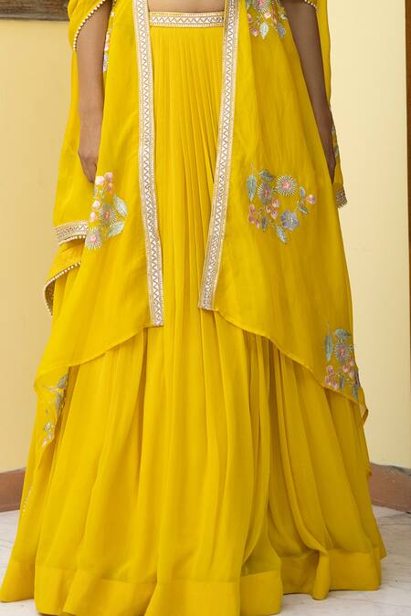 Buy_Basanti - Kapde Aur Koffee_Yellow Georgette Floral Open Embroidered Cape Lehenga Set_Online_at_Aza_Fashions
