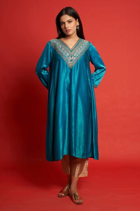 Priti Prashant Blue Mashru Zari And Badla V Neck Embroidered Neckline Kurta & Pant Set Online at Aza Fashions Priti Prashant_Blue Mashru Zari And Badla V Neck Embroidered Neckline Kurta & Pant Set _Online_at_Aza_Fashions