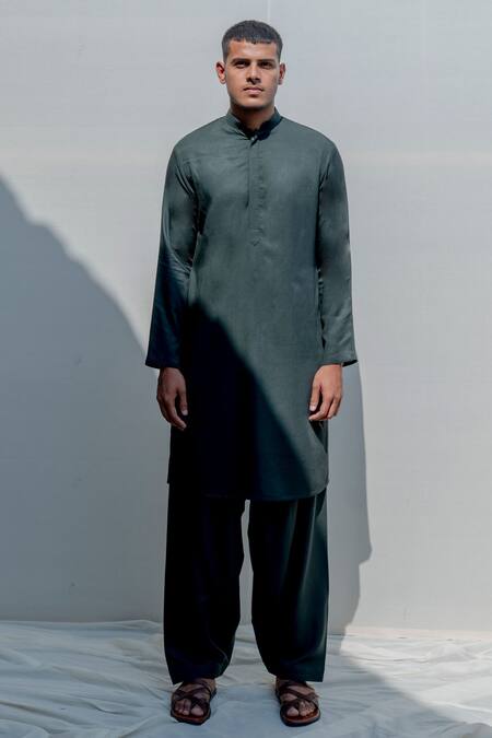 Buy Bohame Green Silk, Cotton, Chanderi Embroidered Bundi And Kurta Set Online at Aza Fashions Buy_Bohame_Green Silk, Cotton, Chanderi Embroidered Bundi And Kurta Set_Online_at_Aza_Fashions