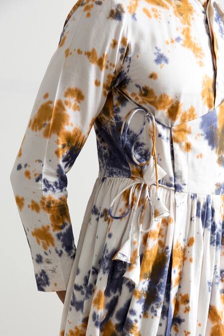 Bohame_White Bamboo Blend Tie-dye Anarkali Set_Online_at_Aza_Fashions