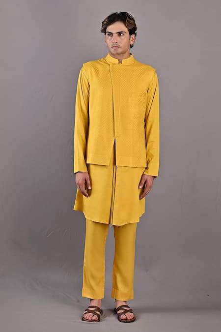 Bohame Kai Textured Bundi With Kurta Set 