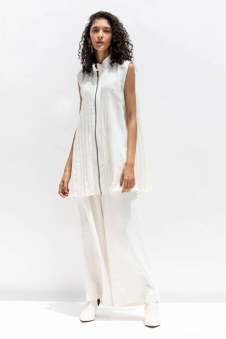 Corpora Studio White Silk Crepe High Neck Tunic And Pant Set Online at Aza Fashions Corpora Studio_White Silk Crepe High Neck Tunic And Pant Set _Online_at_Aza_Fashions