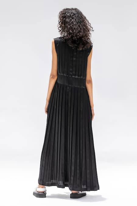 Shop Corpora Studio Black Marazzo Silk Band Pleated Dress at Aza Fashions Shop_Corpora Studio_Black Marazzo Silk Band Pleated Dress _at_Aza_Fashions
