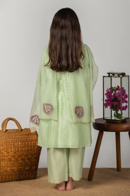 Shop BOTEH Green Cotton, Silk, Embroidery Kurta Set With Dupatta at Aza Fashions Shop_BOTEH_Green Cotton, Silk, Embroidery Kurta Set With Dupatta _at_Aza_Fashions