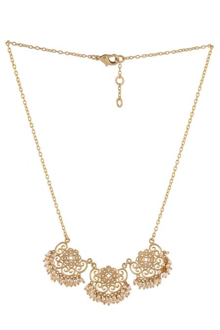 ZARIIN_Gold Plated Pearls Delicate Tales Jewellery Set Gift Box _Online_at_Aza_Fashions