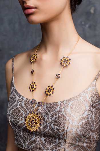 Buy_ZARIIN_Gold Plated Cut Work Floral Jewellery Set Gift Box _Online_at_Aza_Fashions