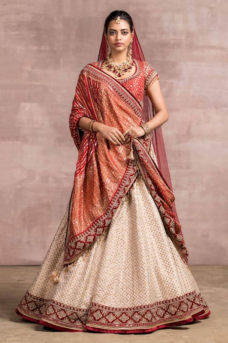 Kalki Red Bridal Lehenga – Kuro Clothing India