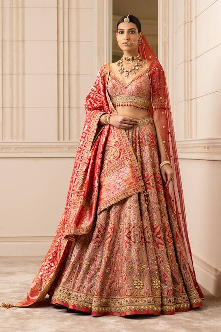 Top 150+ Latest Red Bridal Lehenga Designs 2023 - Bridal