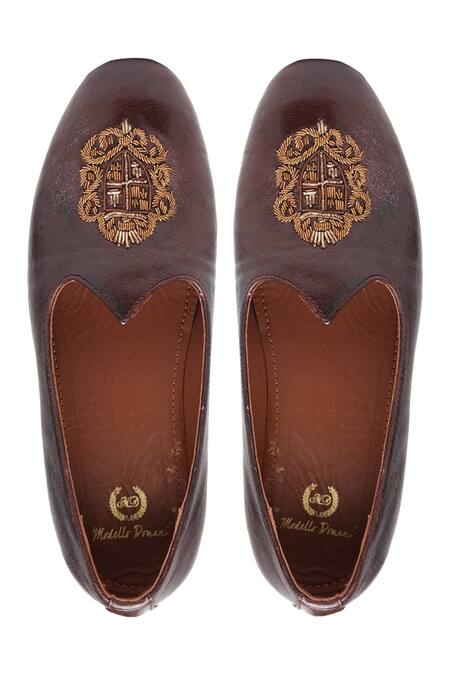Domani Brown Handcrafted Embroidered Juttis Online at Aza Fashions Domani_Brown Handcrafted Embroidered Juttis _Online_at_Aza_Fashions