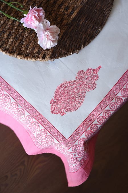 Raamae White 100% Cotton Hand Block Print Pezli Bedsheet Set Online at Aza Fashions Raamae_White 100% Cotton Hand Block Print Pezli Bedsheet Set_Online_at_Aza_Fashions