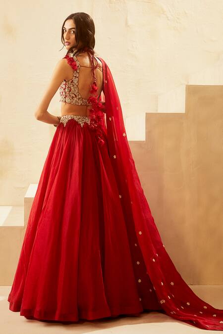 Bhumika Sharma_Red Organza, Net Sweetheart Neck Bridal Lehenga Set_Online_at_Aza_Fashions